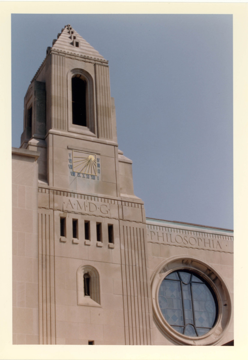 001_cudahy_library_sundial.jpg