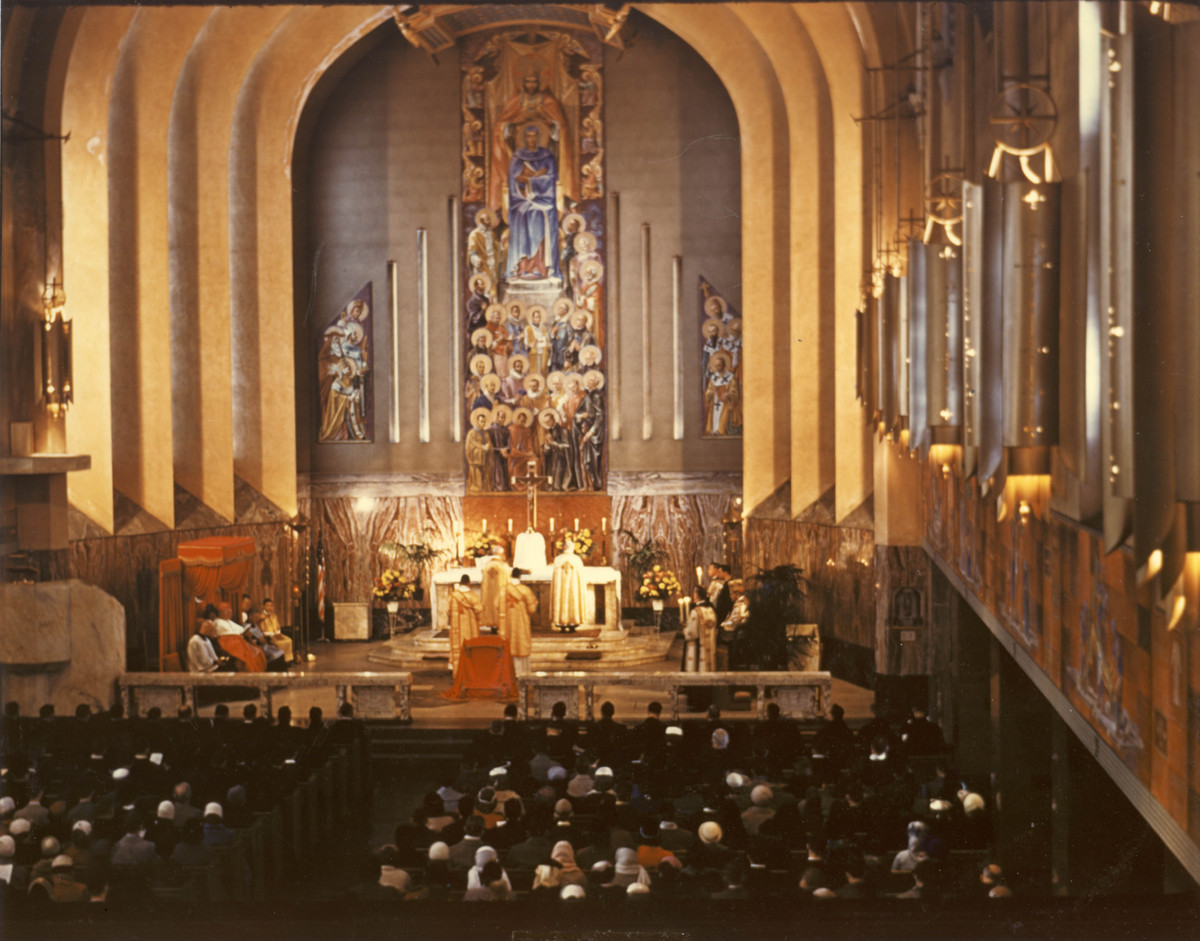 001_madonna_della_strada_chapel_original_interior.jpg