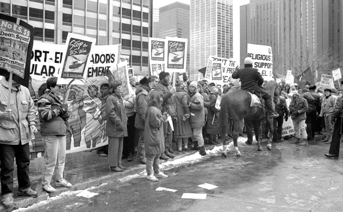 Protest_against_the_Salvadoran_Civil_War_Chicago_1989_3.jpg