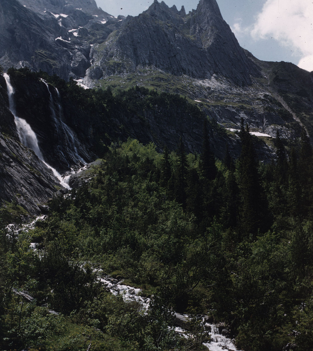 123_Rosenlaui-Wetterhorn-and-falls.jpg