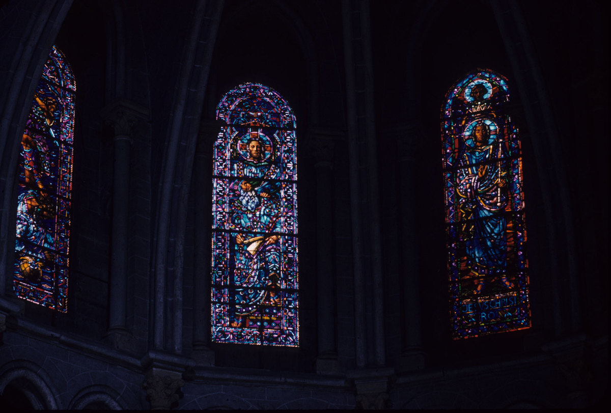 72_Lausanne-Cathedral-modern-choir-windows.jpg