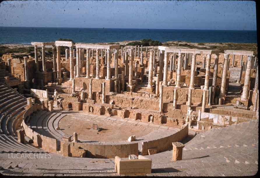 9-leptismagna-theater.jpg