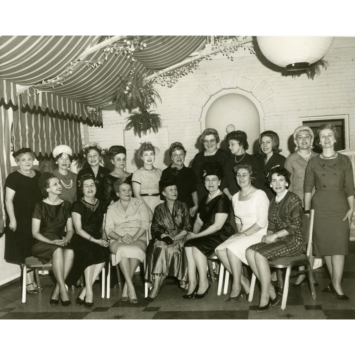 Maria Kuncewicz reception, UChicago, 1962 squared.jpg