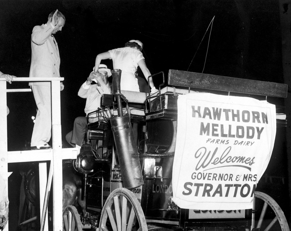 0023_hf_straton_carriage_ride.jpg