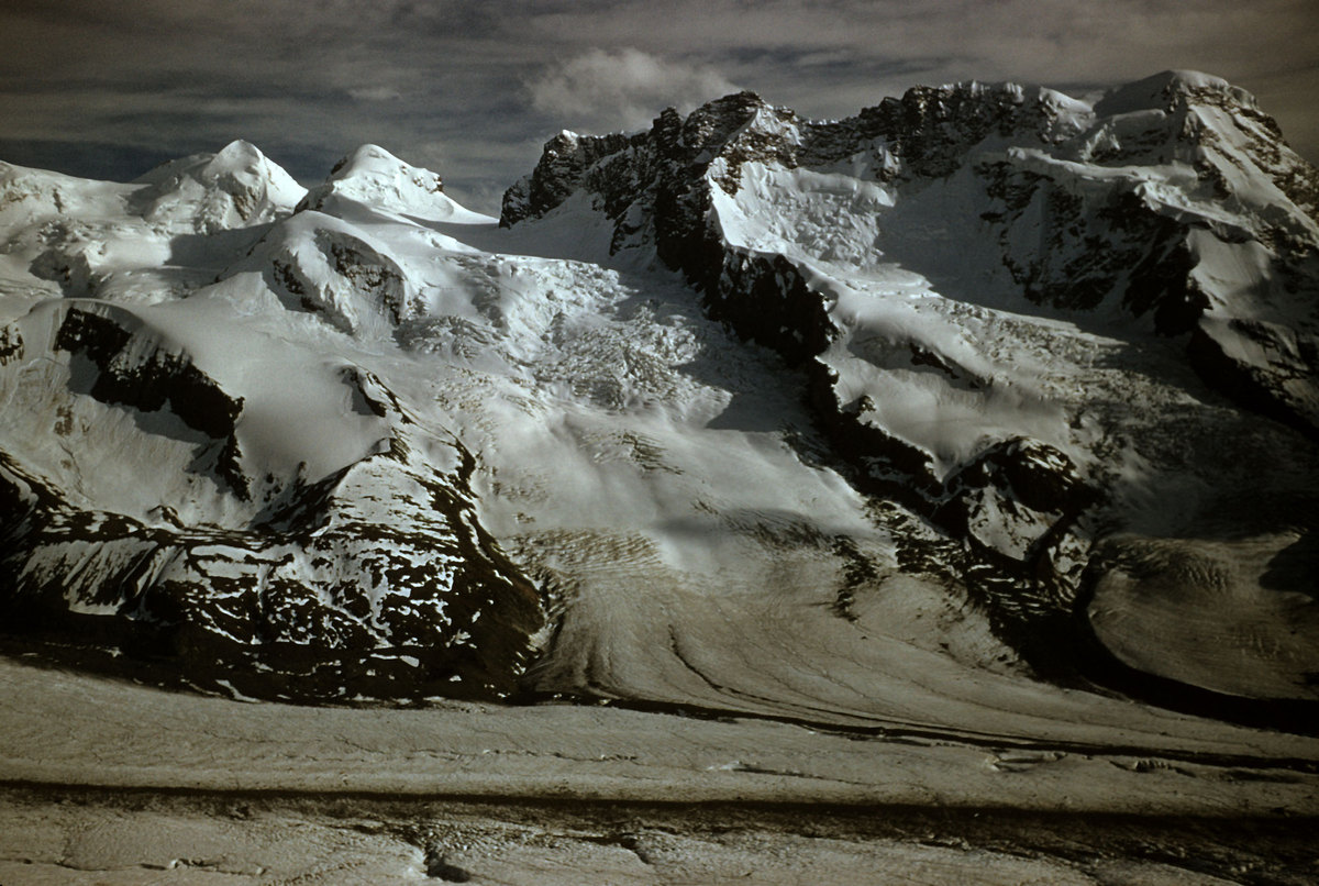 50_Gornergrat-view-castor-and-pollux-schwarz-glacier-Breithern.jpg