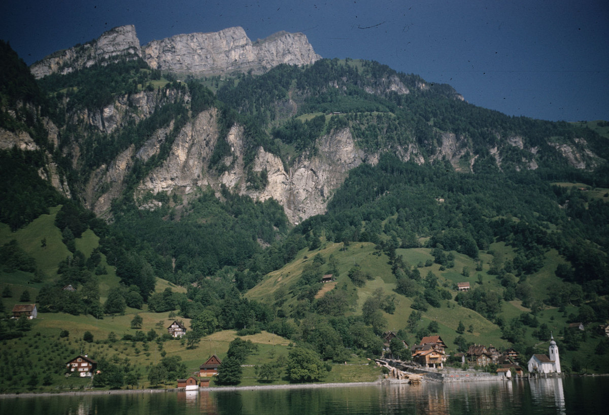 Lake Lucerne Bauen on way to Fluelen