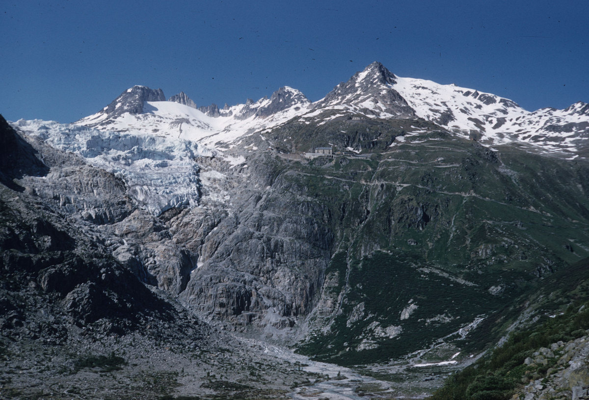 116_Rhone-source-and-glacier.jpg