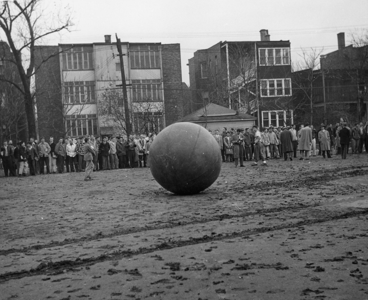 013_student_life_pushball_start,1946.jpg