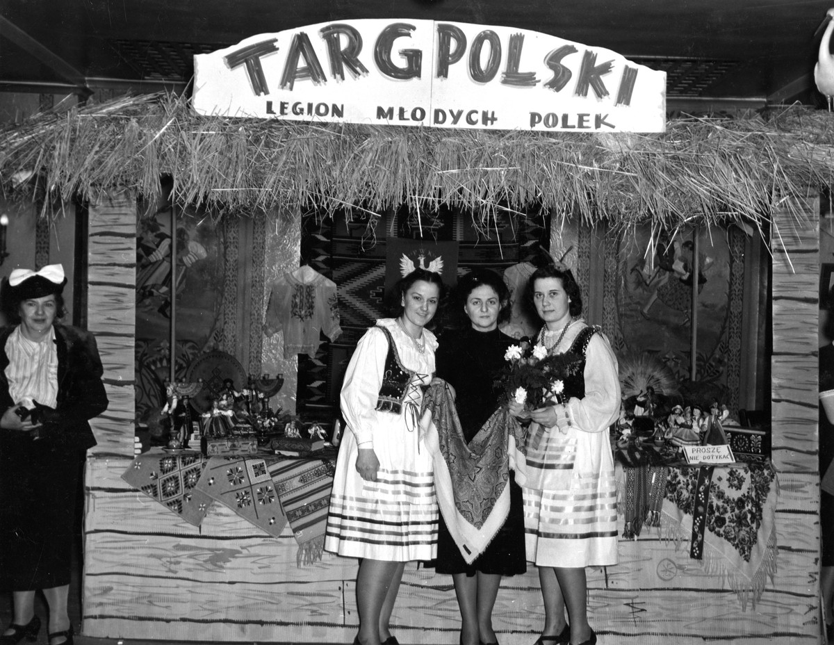 Polish Market 1940 - Regina Zaorska, Mrs. Rypa (wife of Counsel General Karol Rypa) & Helen Zawistanowicz.jpg