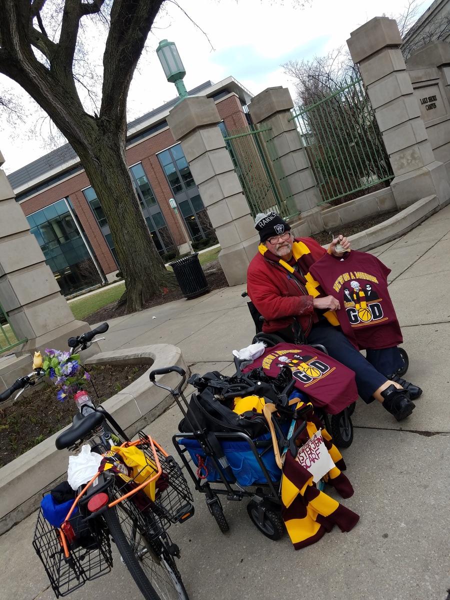 t-shirt seller  during Final Four game.jpg