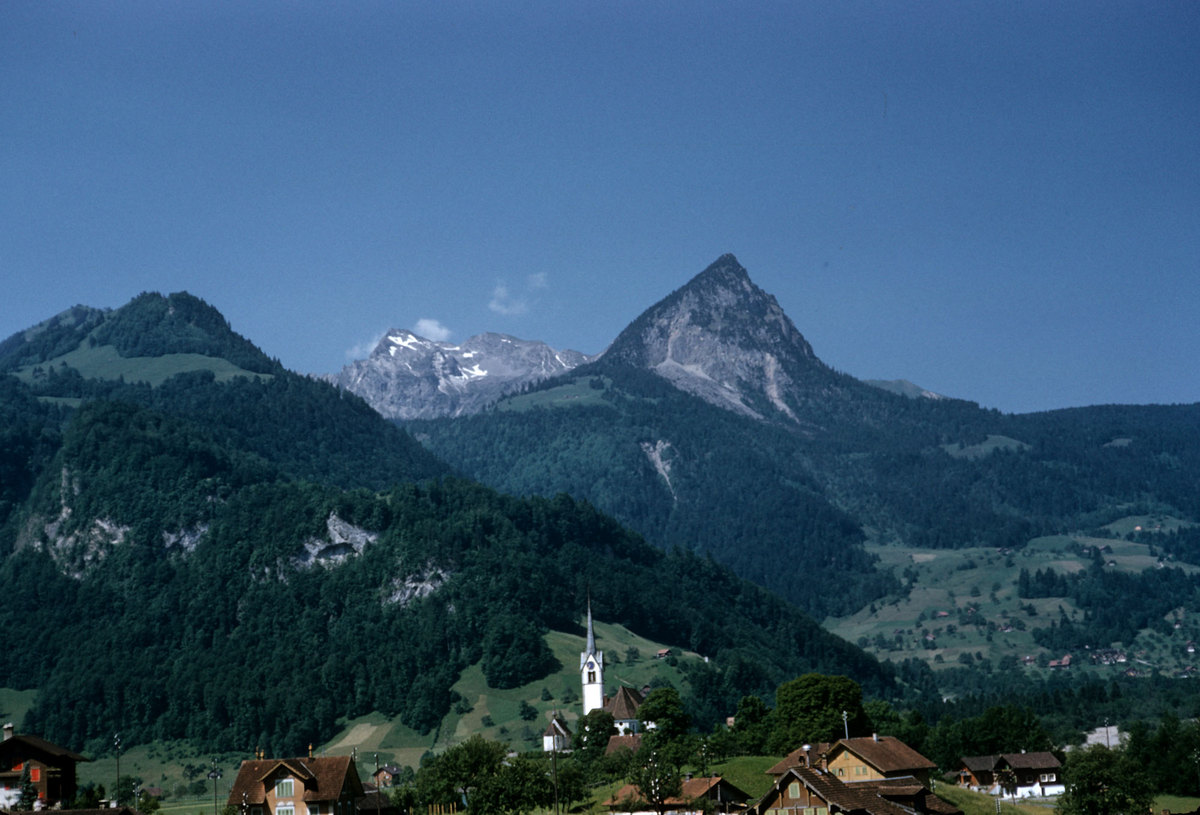 39_Giswil-with-rothorn.jpg