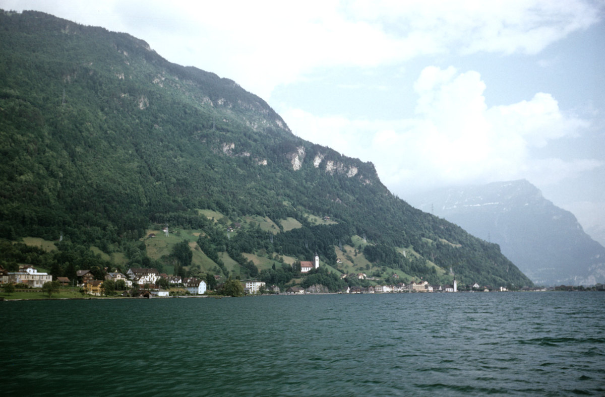 34_Fluelen-on-lake-lucerne.jpg