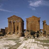 284_sbeitla-capitolium-fron.jpg