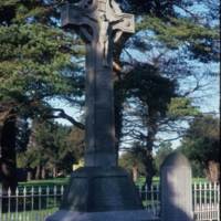 16b_Glasnevin_Jesuitcross_16b.jpg