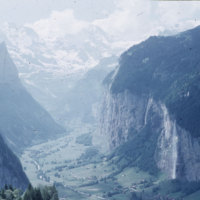 73_Lauterbrunnen-and-staubbach-falls-from-wengen.jpg