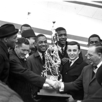 001_basketball_ncaa_champs_1963.jpg