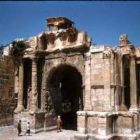 45-tebessa-arch-caracalla-geta.jpg