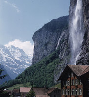 74_Lauterbrunnen-and-staubbach-fall.jpg