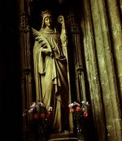 13d_Holywell_StWinfredWellstatue_13d.jpg