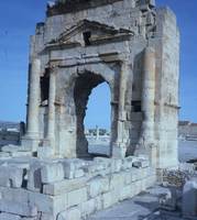 230_maktar-arch-of-trajan.jpg