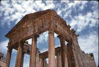 42-dougga-capitolium-top.jpg