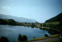 26_Burglen-on-lake-lungern.jpg